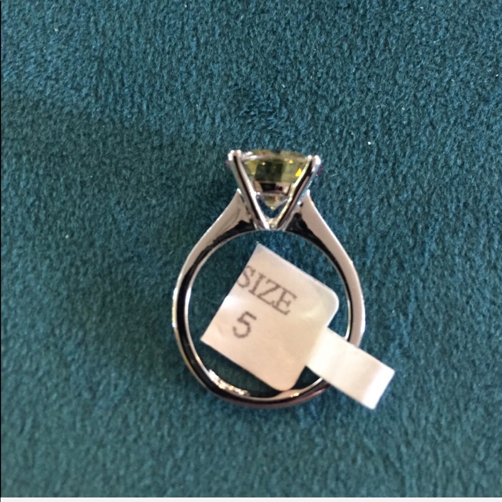 Silver Ring - Picture 2 of 2